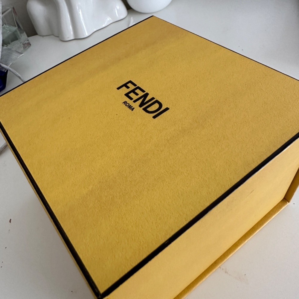 Pink FENDI Wallet - Picture 5 of 5